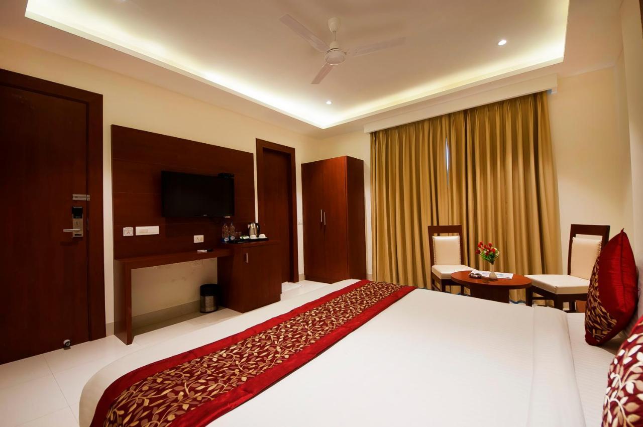 Hotel Z Suite-Near Delhi Airport Ню Делхи Екстериор снимка